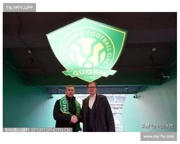 北京国安新援恩科洛洛抵达曼谷,与主帅蒙哥马利重聚 北京国安新援恩科洛洛抵达曼谷,与主帅蒙哥马利重聚